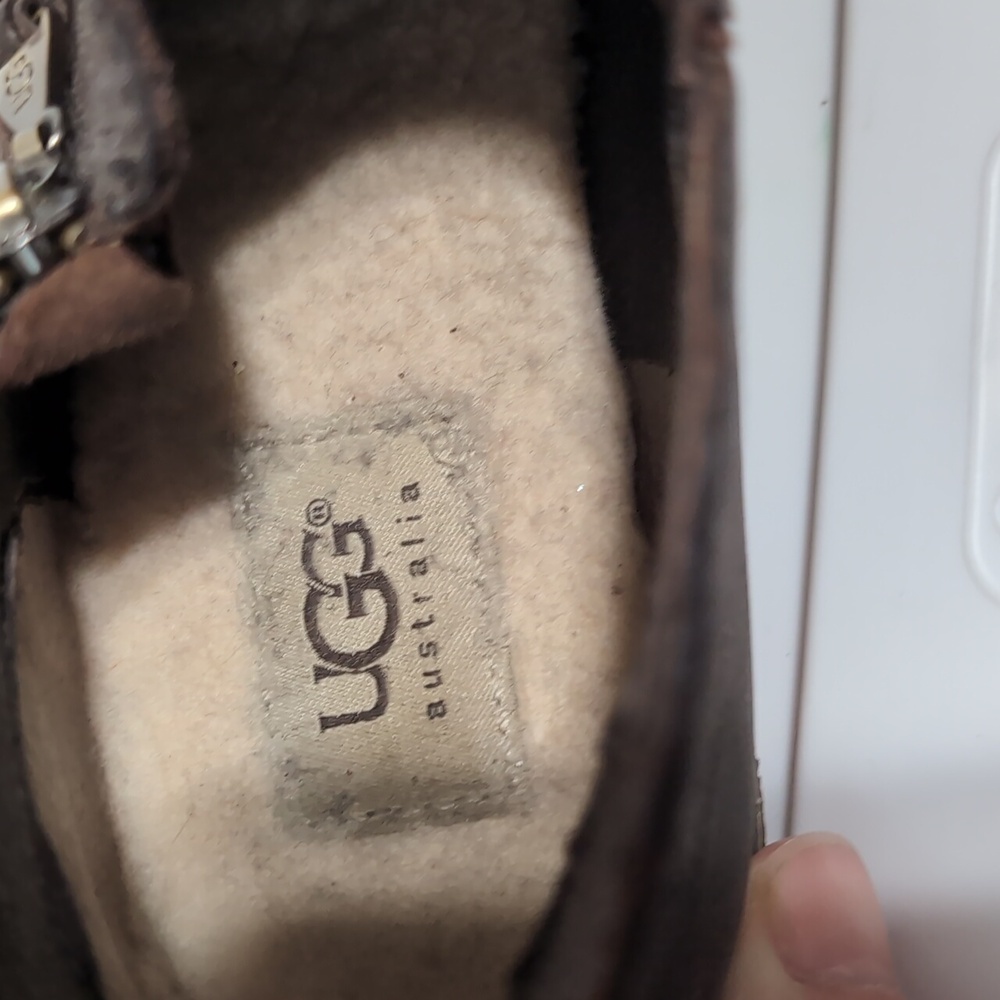 UGG Clementine Brown Leather Side Zip Shearling Ankle Boots Size 8.5 - Picture 2 of 5